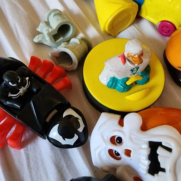 1990s Mcdonalds Happy Meal Toys LOT OF 12 Vintage Snow White Halloween Spiderman - Picture 3 of 4